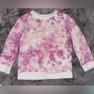 Girls tie dye crewneck.